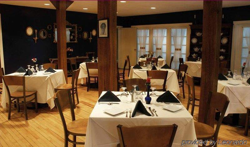 The Frogtown Inn 카나덴시스 레스토랑 사진